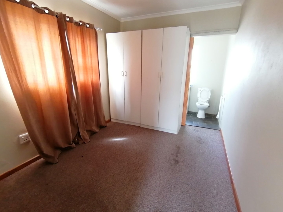 To Let 3 Bedroom Property for Rent in Country Club Western Cape